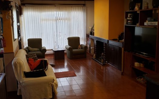 Vivienda sobre calle Alvear en Esquel